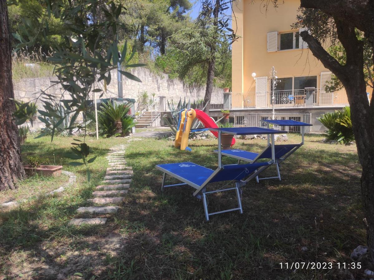 Bed and Breakfast Parco Dei Gelsomini Ascoli Piceno Exterior foto