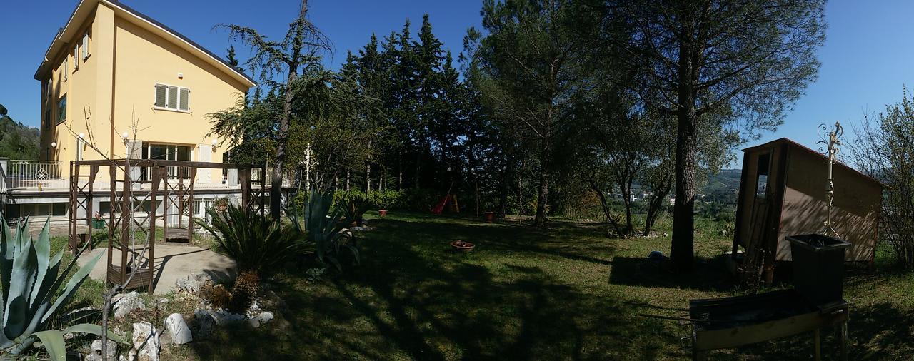 Bed and Breakfast Parco Dei Gelsomini Ascoli Piceno Exterior foto